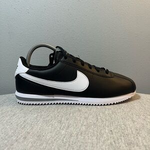 Nike Cortez GS Black White Sneaker Size 7Y/Women 8.5 DM0950-001